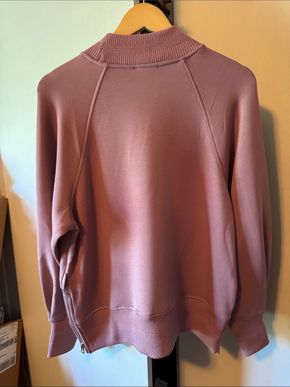 Varley Loxley Raglan Boyfriend Sweat Wistful Mauve - Picture 4 of 4